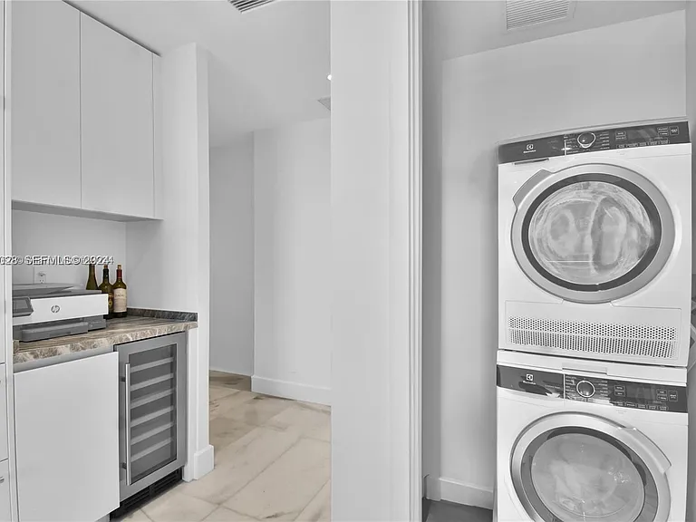 700 NE 26th Ter #3104 — Photo 8