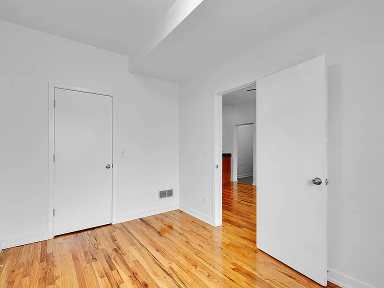 1942 S May St #CH1 — Photo 10