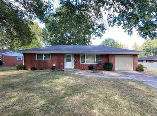 200 Ladue Rd, Belleville, IL 62223