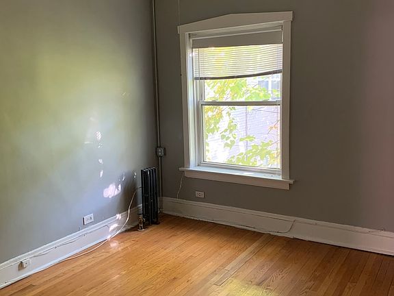2nd image of 3547 N Wolcott Ave #8