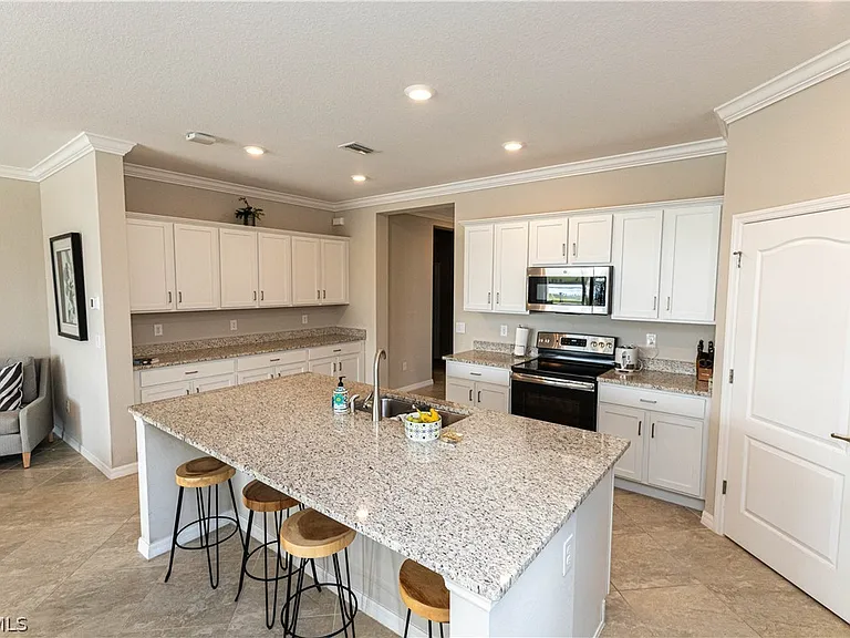3650 Crimson Ln — Photo 3