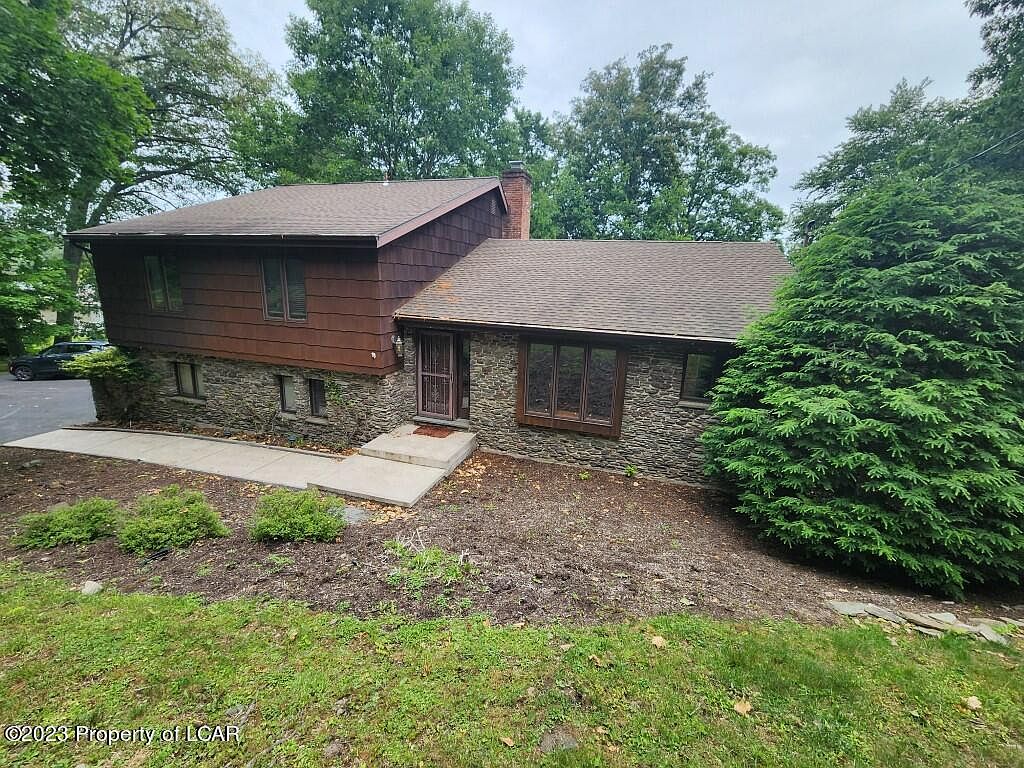 8 Marywood Dr, Dallas, PA 18612 MLS 232903 Zillow