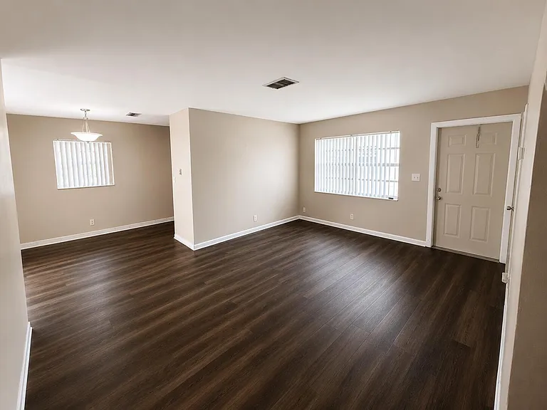 4125 Woodside Dr #2 — Photo 4