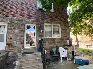 6726 Akron St, Philadelphia, PA 19149