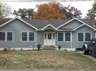 13 Evergreen Ave, Brentwood, NY 11717