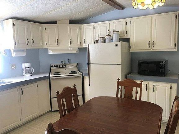 2nd image of 8880 SW 27th Ave #C-11