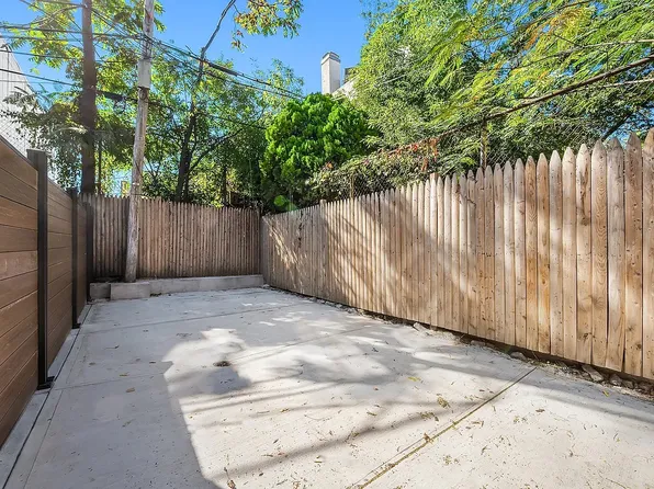 266 Stagg Street image 1 of 12