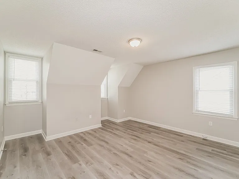 8245 Charles Crawford Dr — Photo 15