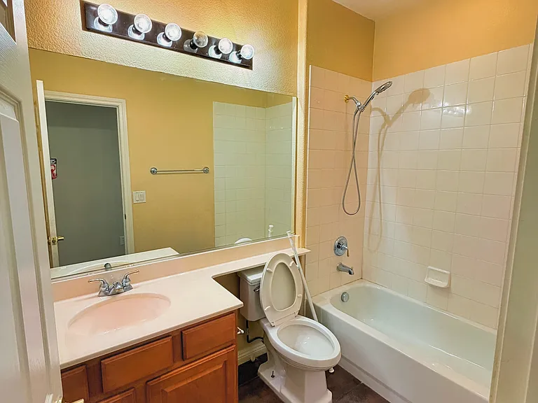 7225 Fern Meadow St — Photo 49