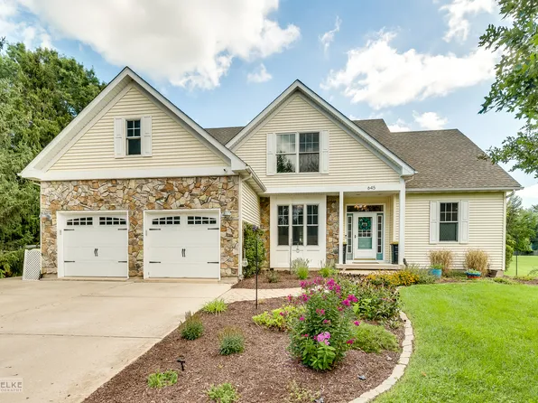 645 Lasalle Dr, Somonauk, IL 60552