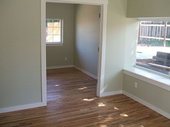 Den or 4th bedroom