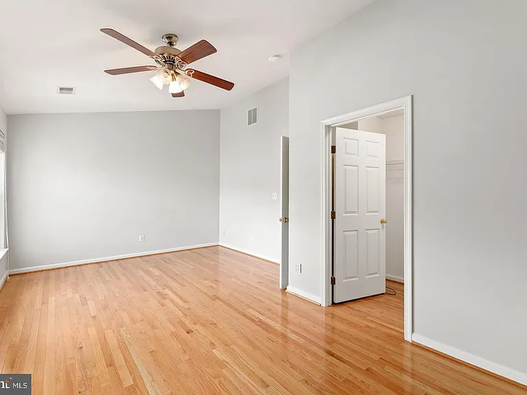 13700 Barksdale Dr — Photo 35