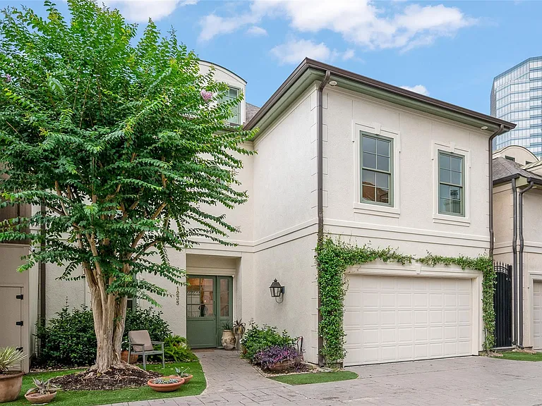 1235 Wynden Oaks Garden Dr — Photo 42