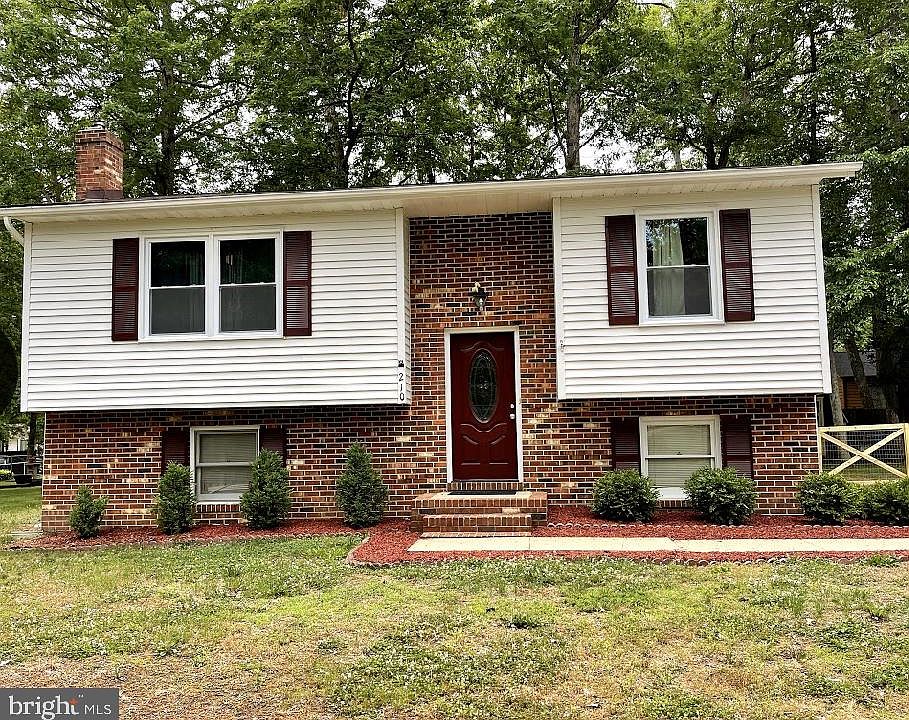 1st image of 210 Patterson Ave
