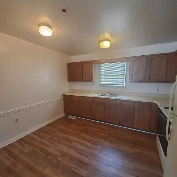 242A Hollingsworth Mnr — Photo 3