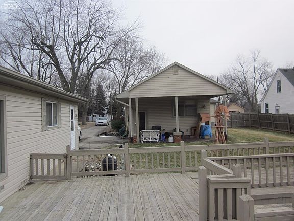 3rd image of 1242 Forest Ave