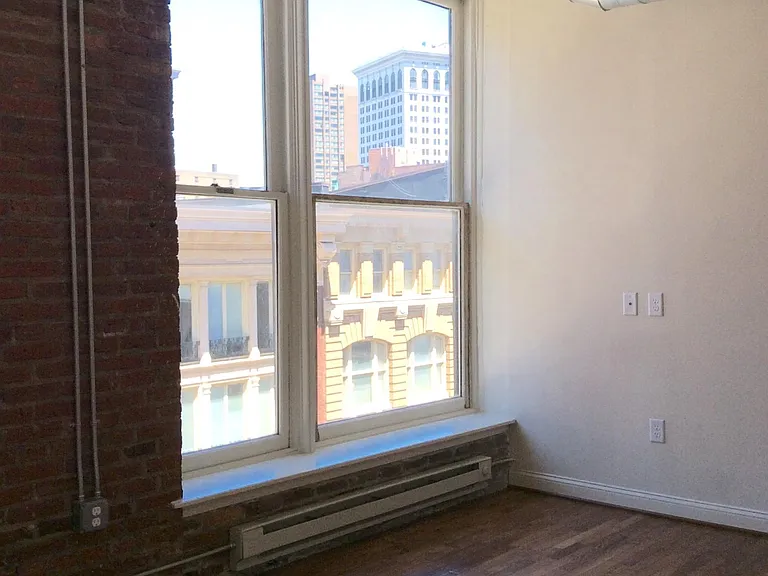 311 W Baltimore St #11 — Photo 15