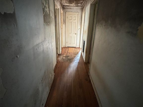 11th image of 3619 Ridge Rd