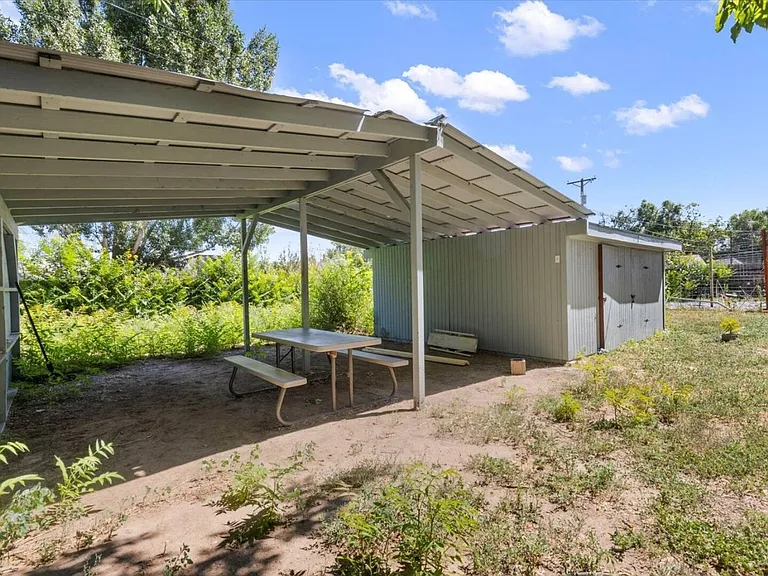 835 Bridge St — Photo 14