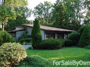 7 Sleepy Hollow Rd, Edison, NJ 08820