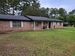 1402 S Fulton St, Hope, AR 71801