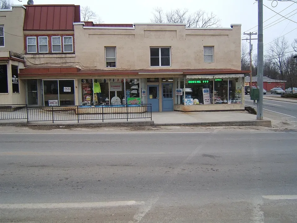 78 Main St #C
