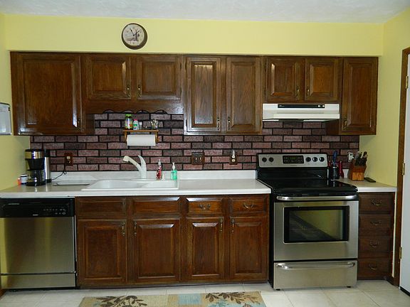 4th image of 3706 Colonial Dr