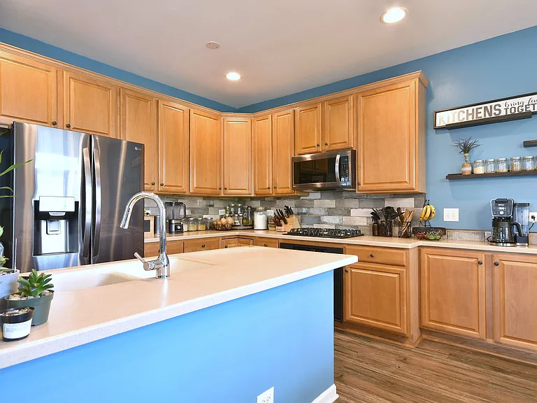 5600 Cloverdale Rd — Photo 11