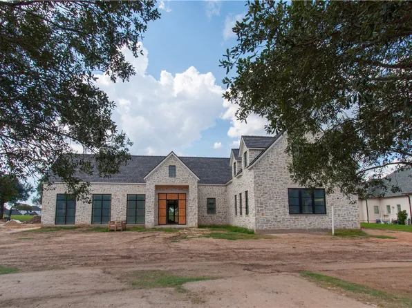 5117 Miramont Cir, Bryan, TX 77802