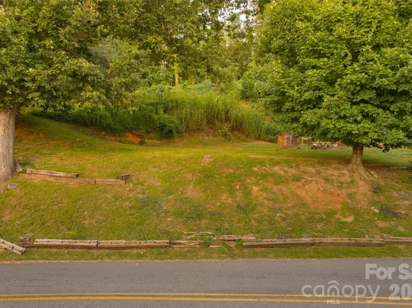 474 College St, Asheville, NC 28801
