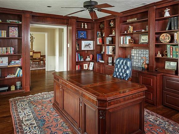 5th image of 3805 Shady Hill Dr