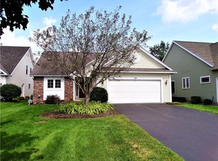 20 Columbia Ct, Fairport, NY 14450