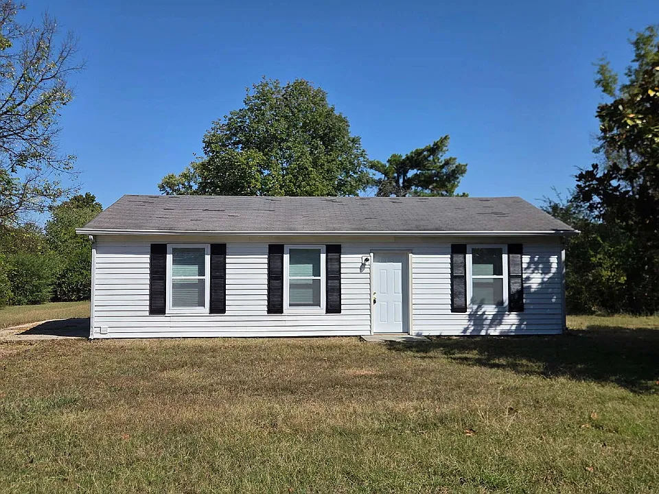 100 Manor Pl