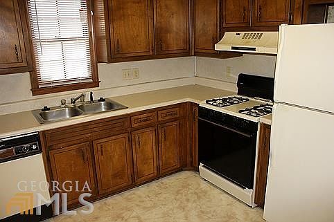 2nd image of 567 Hambrick Sq