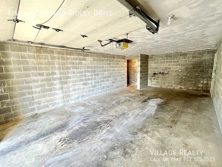 Kimes Rd — Photo 111