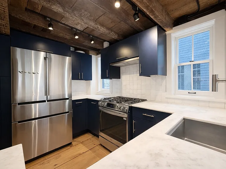 24A Houston Ave — Photo 3
