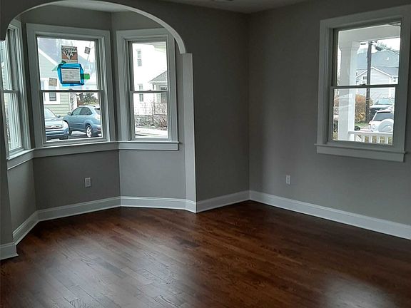 5th image of 27 Irving Pl #1
