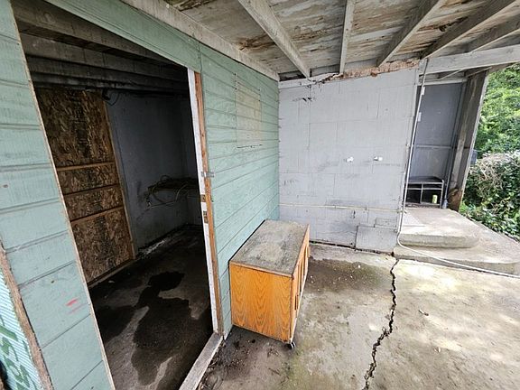 5th image of 510 N Collier St #A