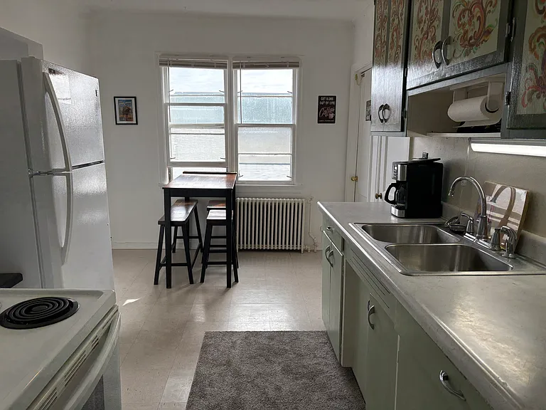 206 Main St #7 — Photo 7