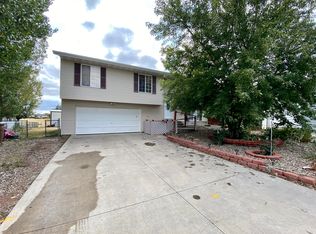 801 N Fir Ct, Gillette, WY 82716