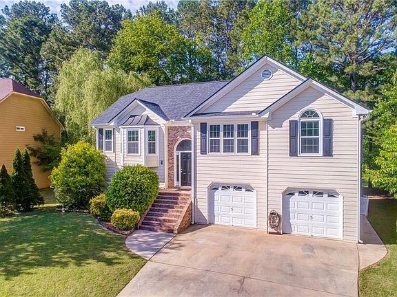 2nd image of 2074 Township Dr