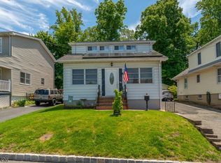 24 Robertson Rd, West Orange, NJ 07052