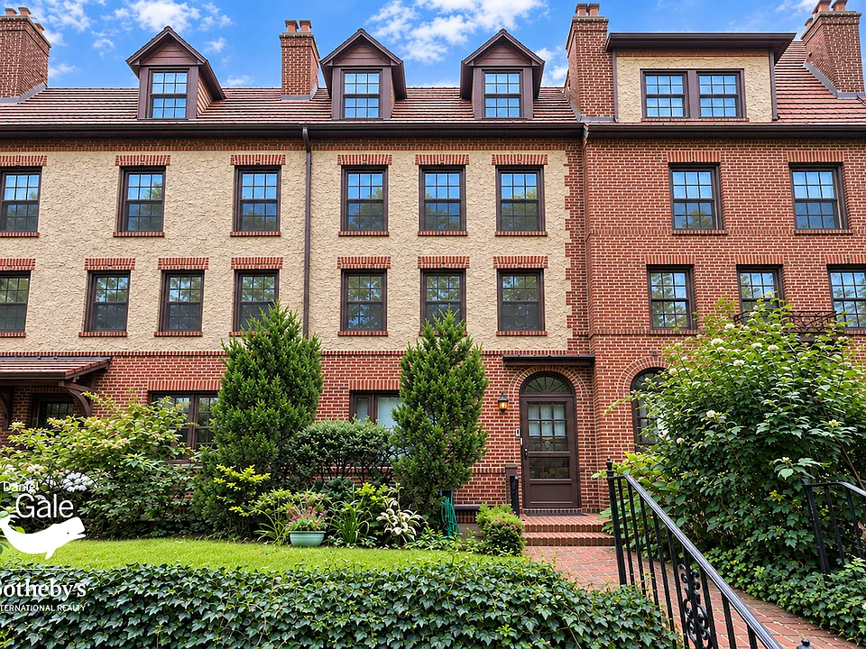 172 Burns St #3