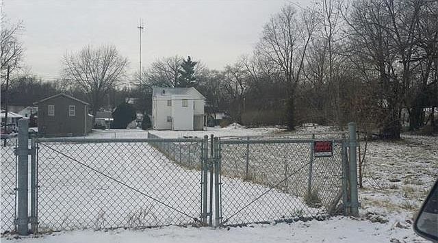 1st image of 1712 S Willow Ave