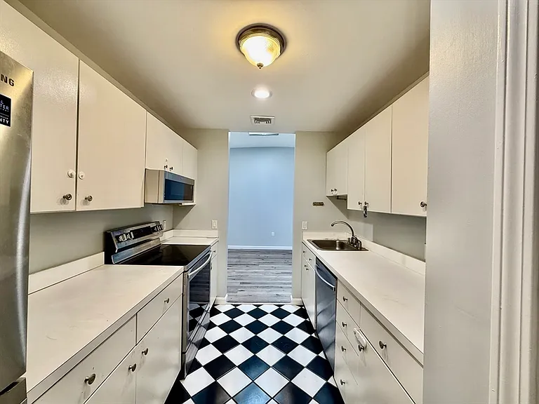 10 Weston Ave #41 — Photo 20