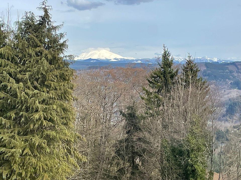 Panoramic view of 3 mountains and the valley below!