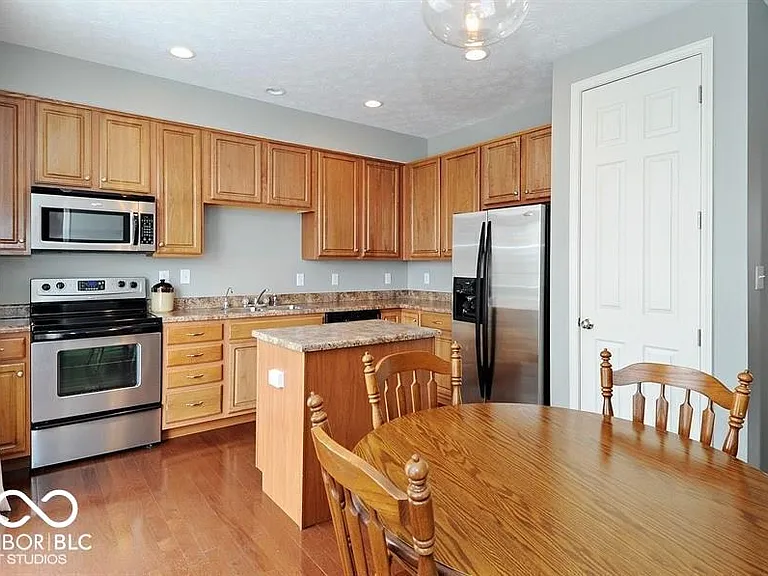 420 W Main St — Photo 14