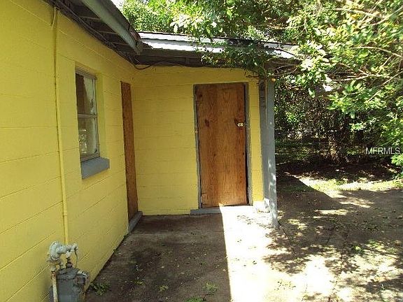 5th image of 7619 Ferrara Ave