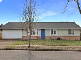 3285 Redwood Dr, Springfield, OR 97478