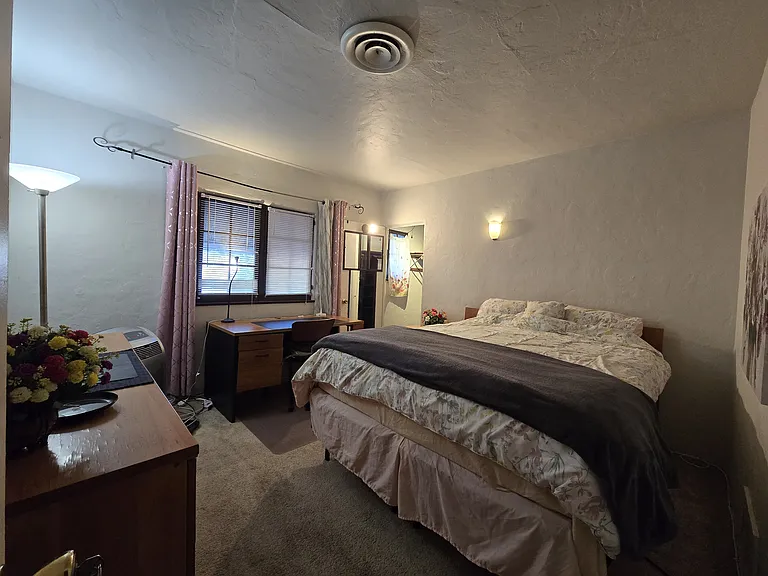 10740 Kling St #1 — Photo 2